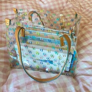 dooney and bourke clearn tote bag w/ colorful”DB”